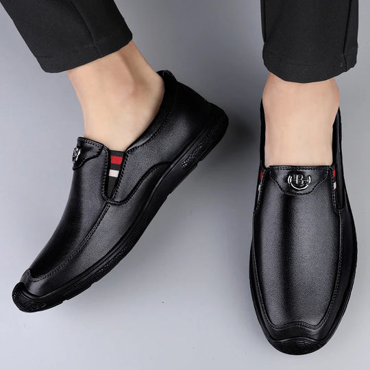 Luxury Brand Leather Loafers Slip on Breathable Comfortable Men Formal Moccasins Driving Shoes Men Casual Shoes Mens Dress Shoes