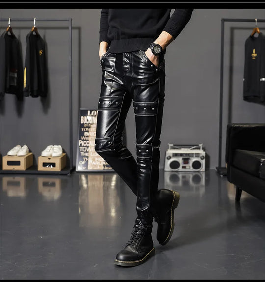 2024 New Winter Spring Mens Skinny Biker Leather Pants Fashion Faux Leather Motorcycle Trousers for Male Trouser Stage Club Wear